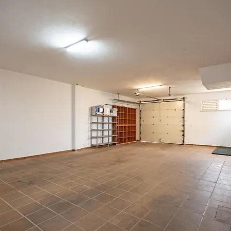 Вилла Host Wise Parchal