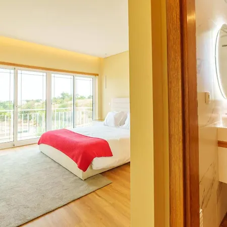 Host Wise Villa Parchal