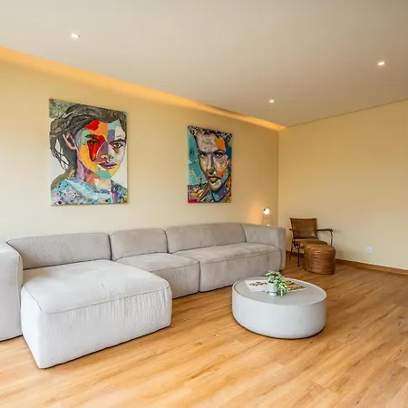 Host Wise Villa Parchal